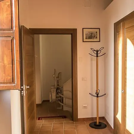 Bed & Breakfast Camenae